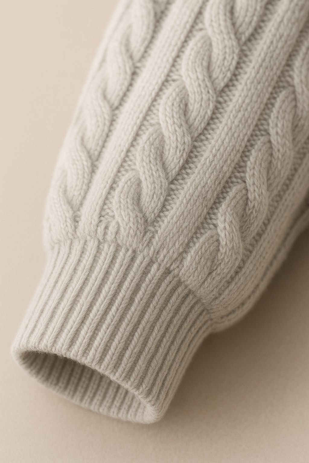 Tilano Cable Knit Grey