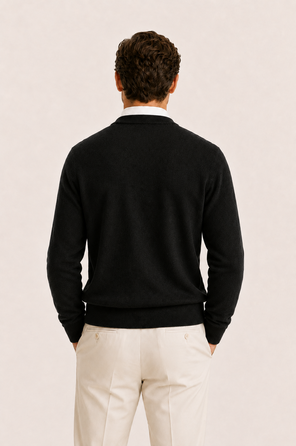Averin Pullover Black