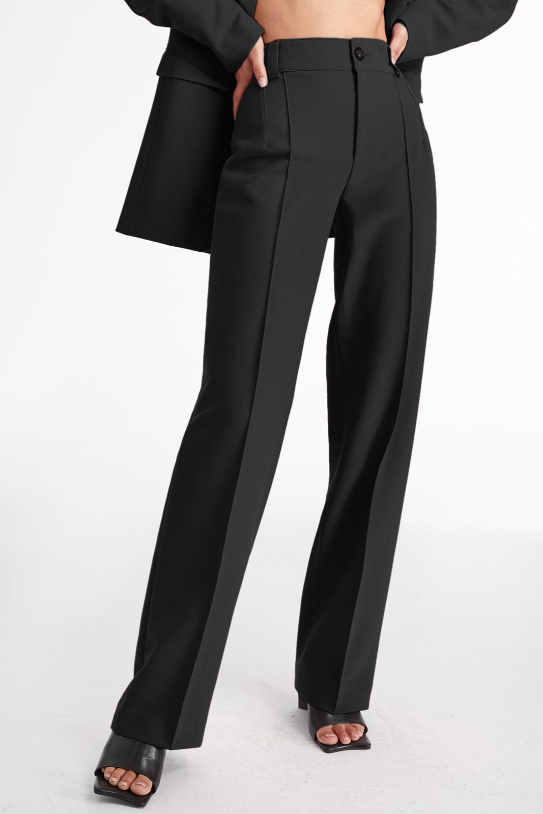Pantalon droit à taille haute, plissé sur le devant, couleur unie