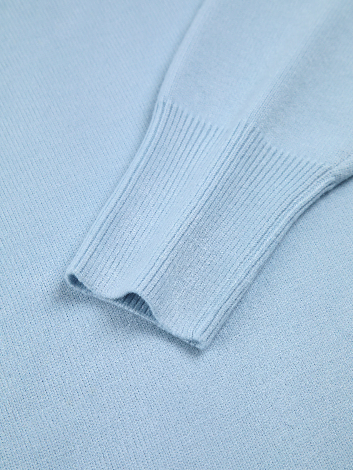 Pull oversize à col roulé bleu ciel