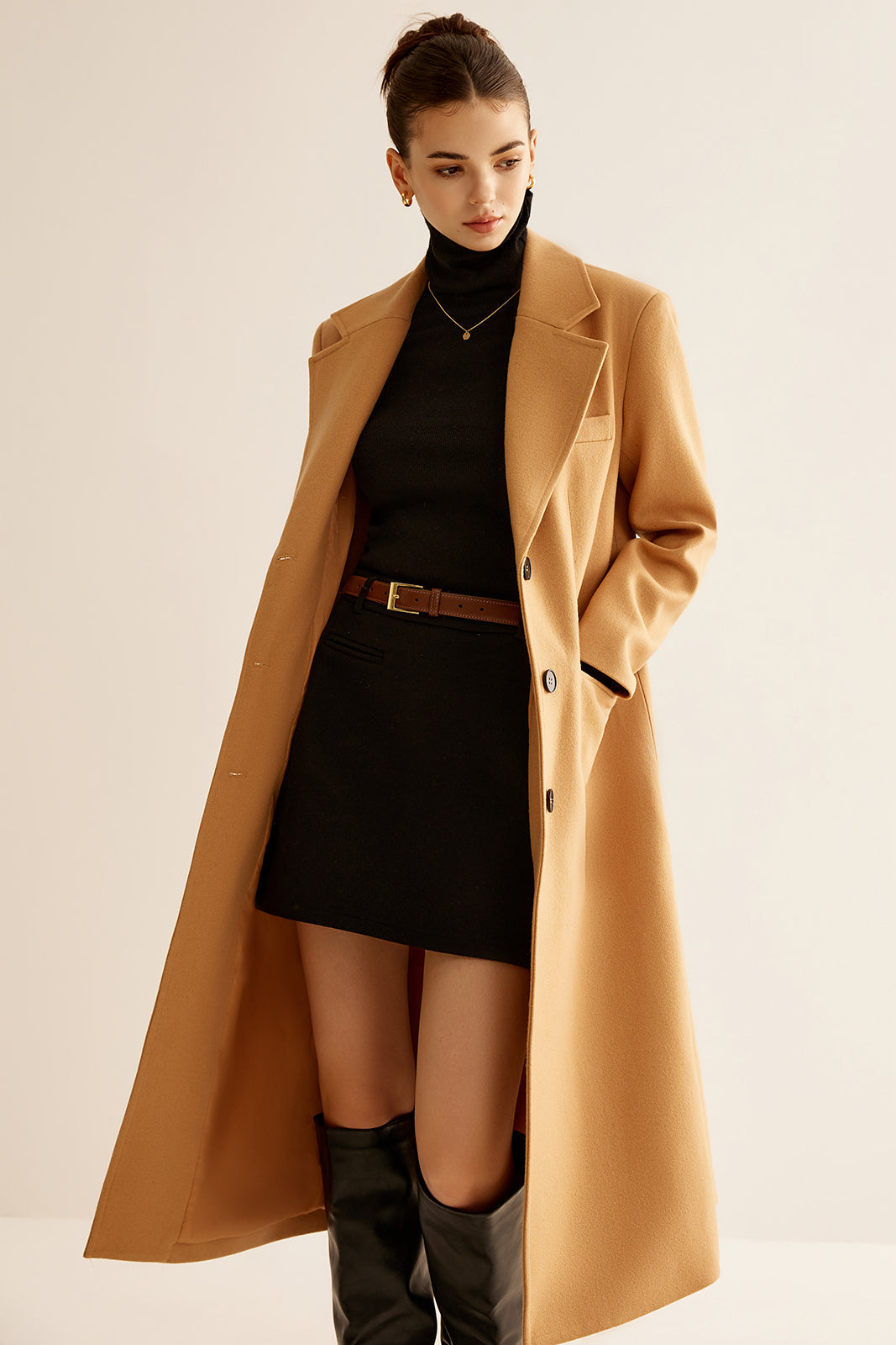 Manteau long minimaliste en laine mélangée