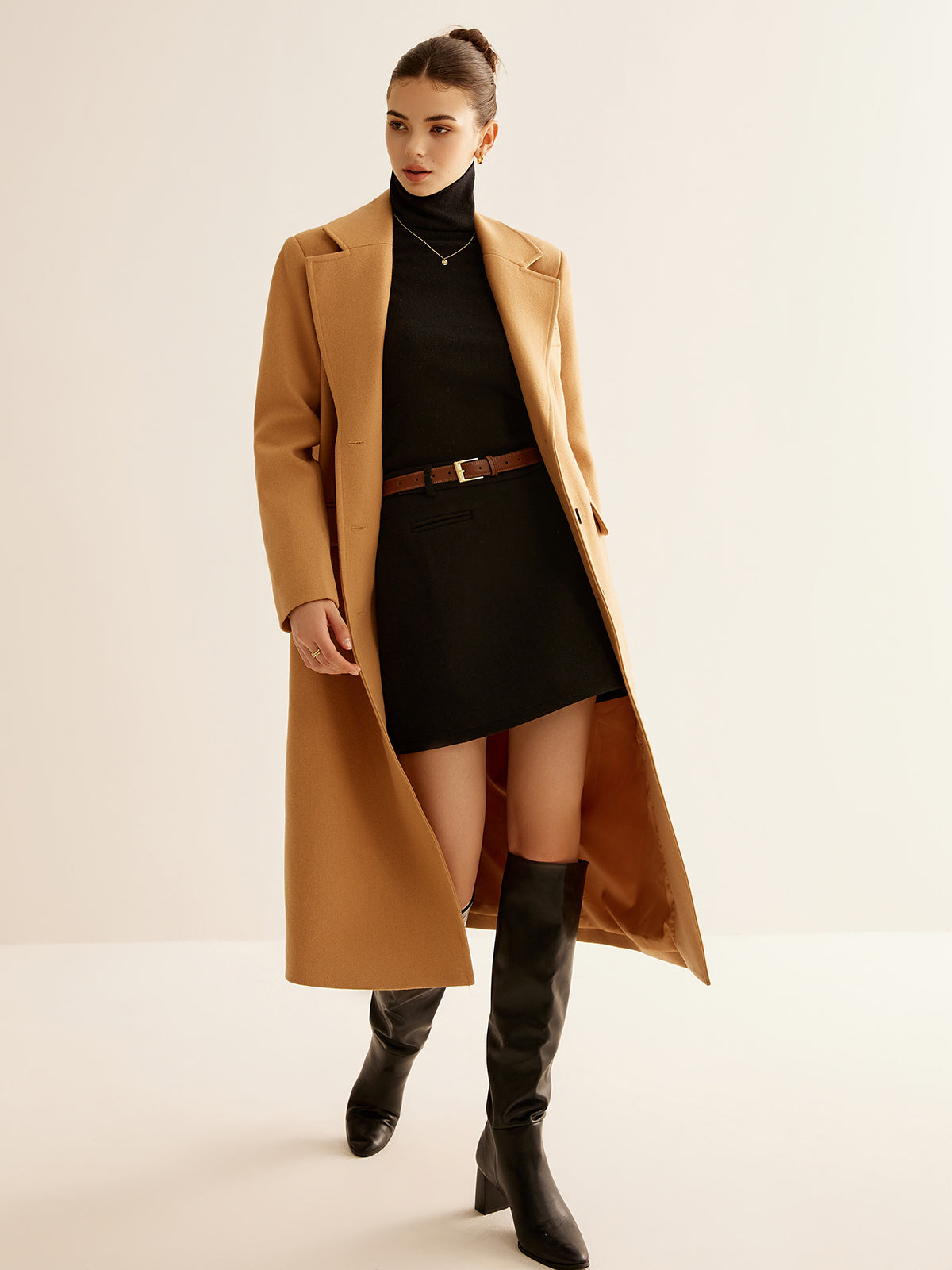 Manteau long minimaliste en laine mélangée