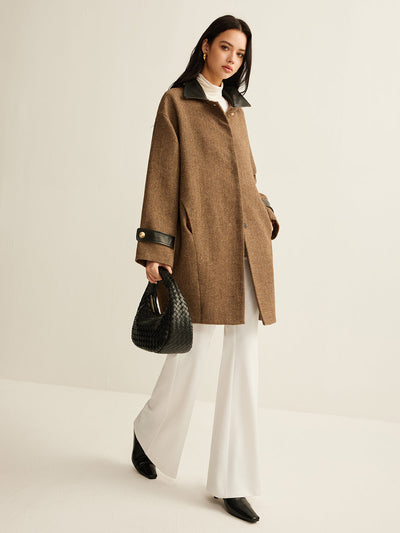 Manteau en laine à col contrasté et boutons