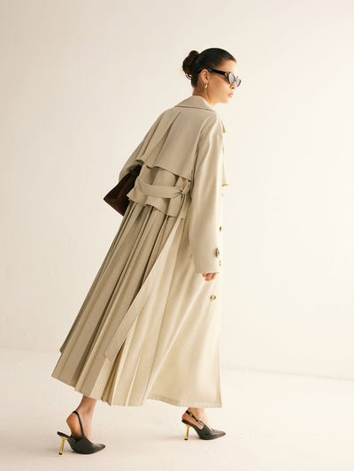 Élégant trench-coat plissé avec ceinture
