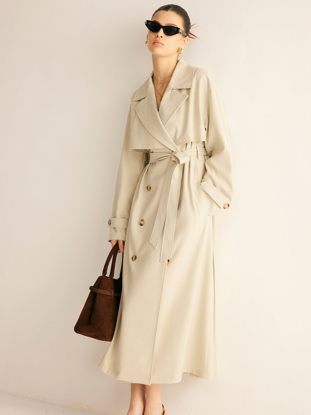 Élégant trench-coat plissé avec ceinture