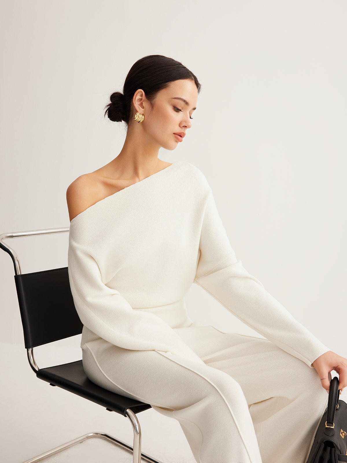 Haut en tricot asymétrique à col asymétrique en laine mélangée