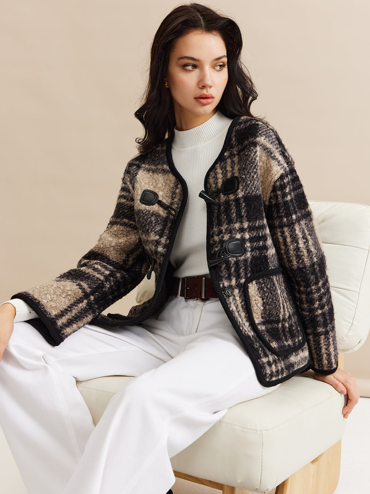 Manteau en tweed à carreaux contrastés
