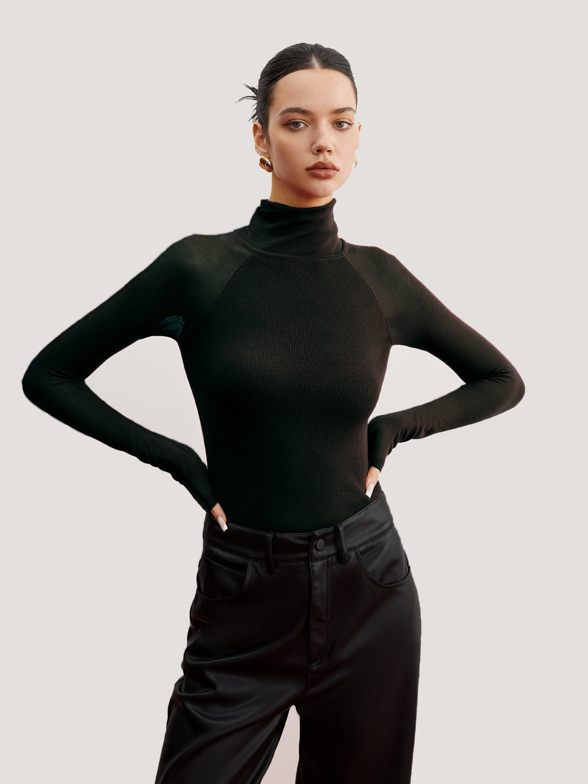 Pull skinny à manches transparentes