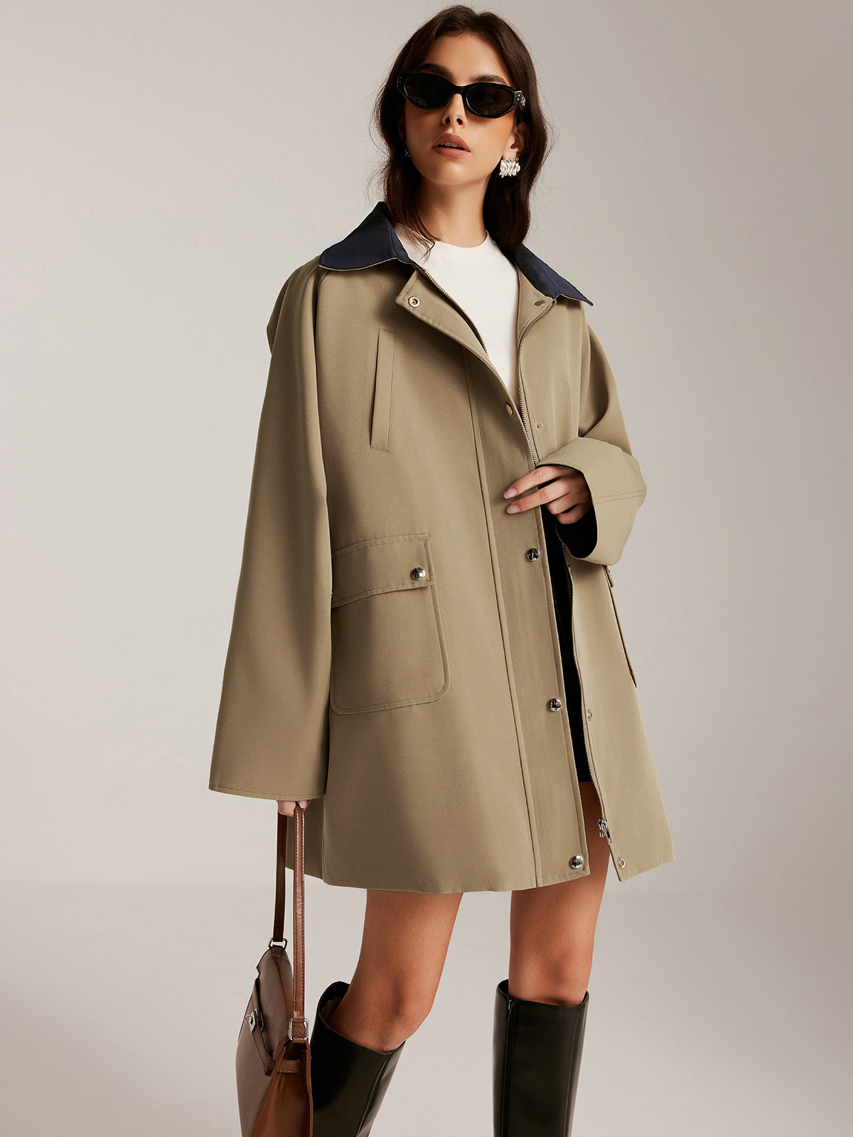 Trench-coat oversize à col contrasté et fermeture éclair