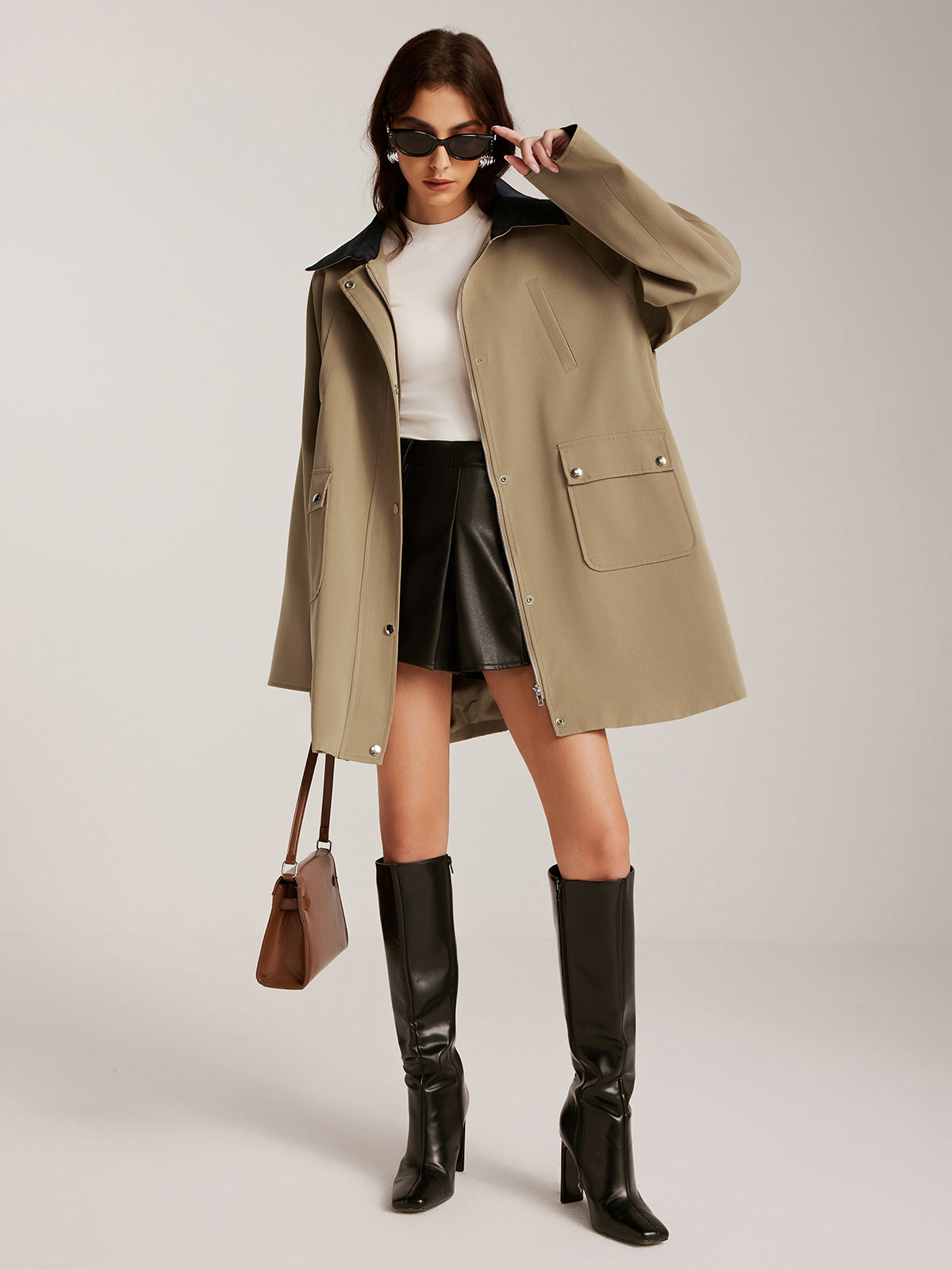 Trench-coat oversize à col contrasté et fermeture éclair