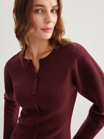 Pull côtelé à boutons et fente