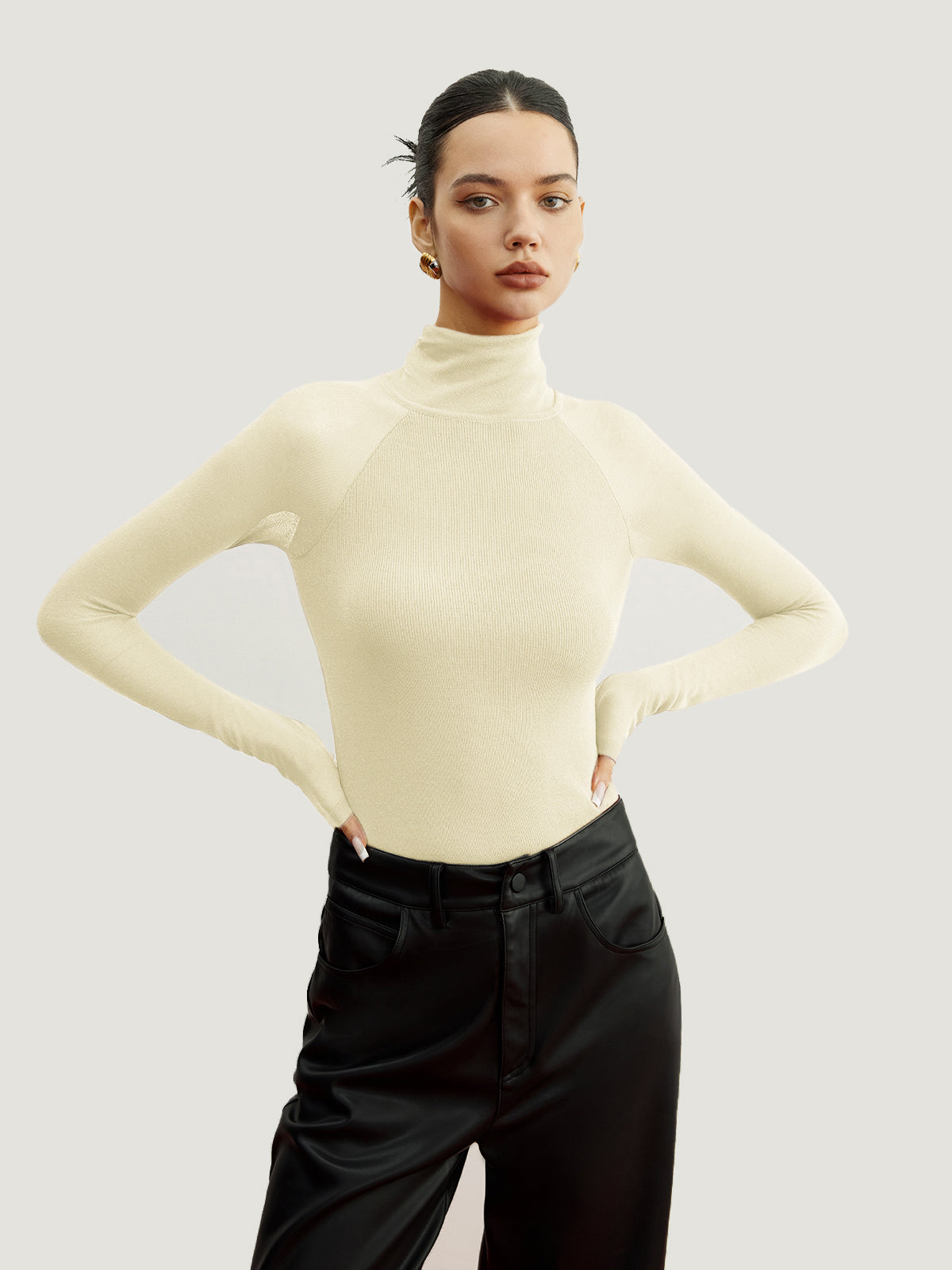 Pull skinny à manches transparentes