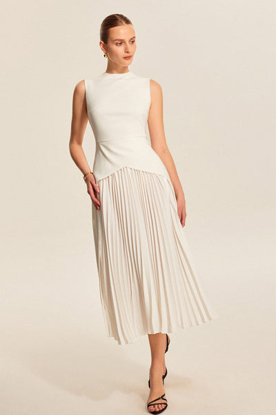 Robe plissée sans manches