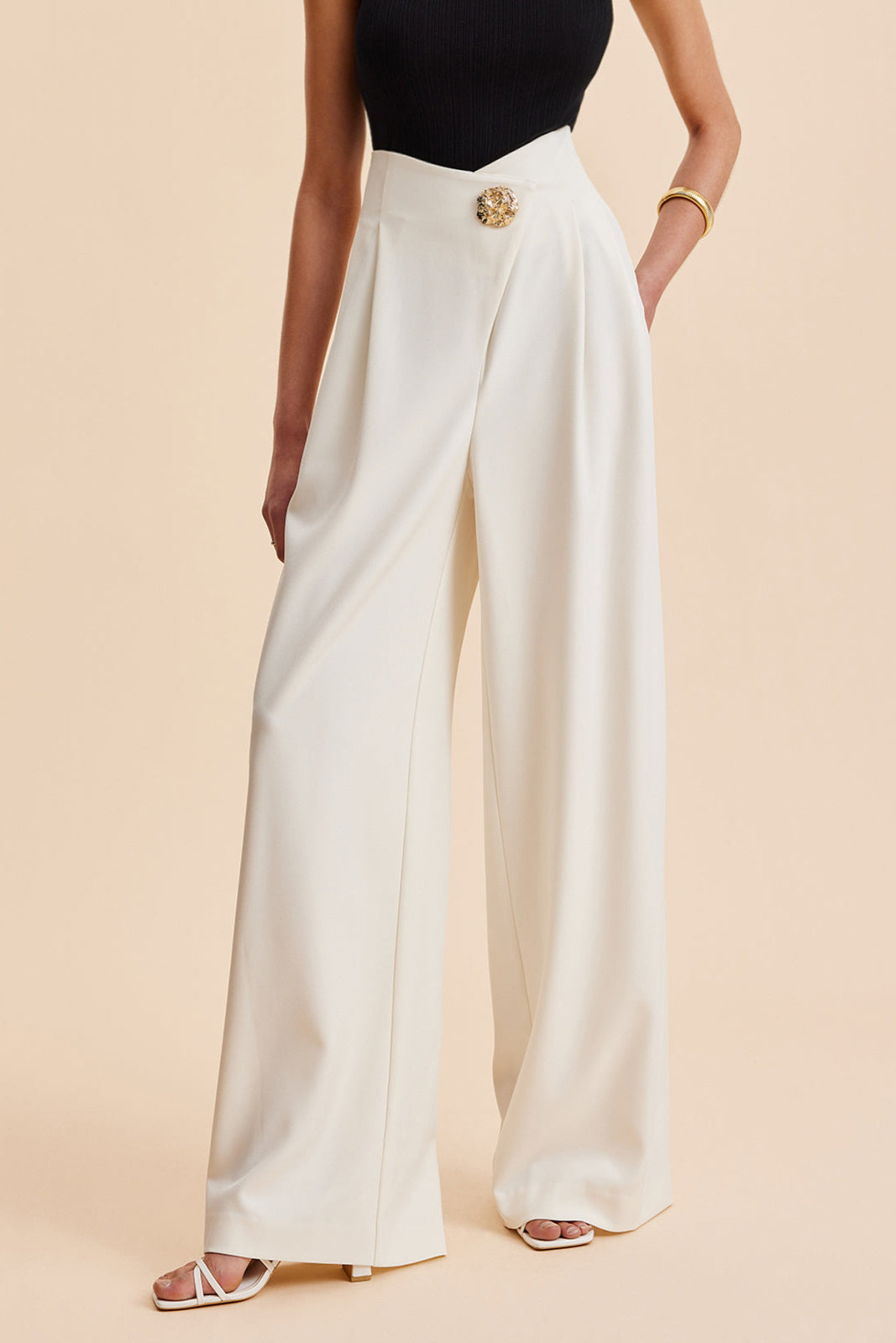 Pantalon large à taille haute avec ornements