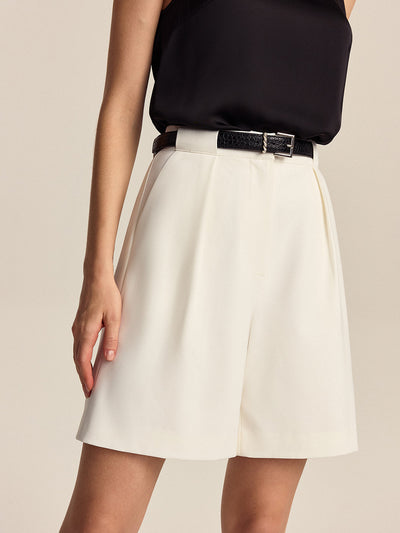 Short mi-taille plissé ceinturé