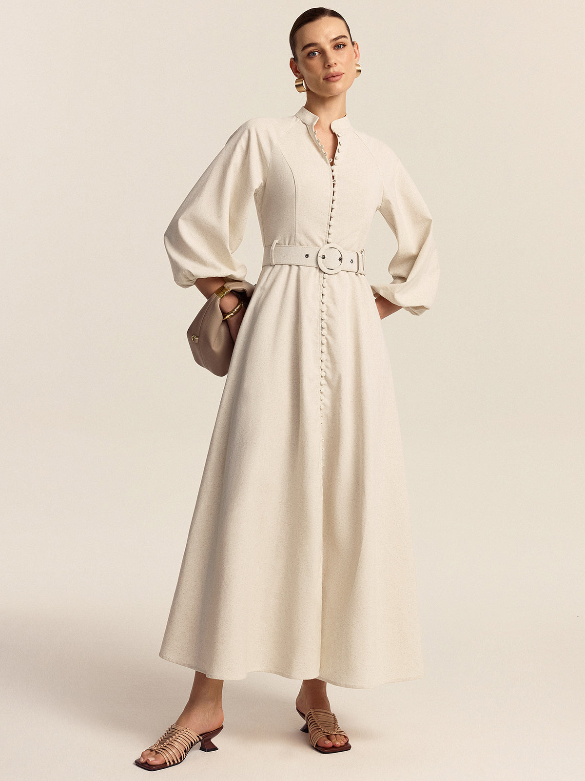 Robe longue à boutons sur le devant et ceinture